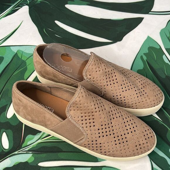 Dolcetta beige eyelet platform sneakers - Picture 2 of 6